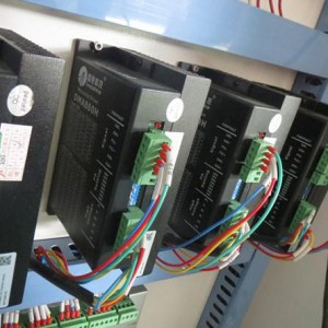 cnc-wood-router-cutting-Leadshine-stepper-motors-and-drivers