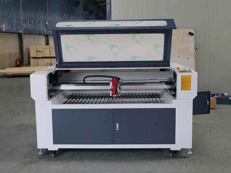 1390 Metal and Nonmetal Mixed Laser Cutting Machine for Sale Featured Image